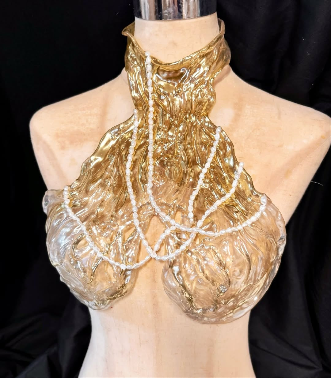 ZIWU ARTEMIS GILDED FLOWING SPRING WATER PEARLS RESIN TOP COSTUME PATENT-PROTECTED