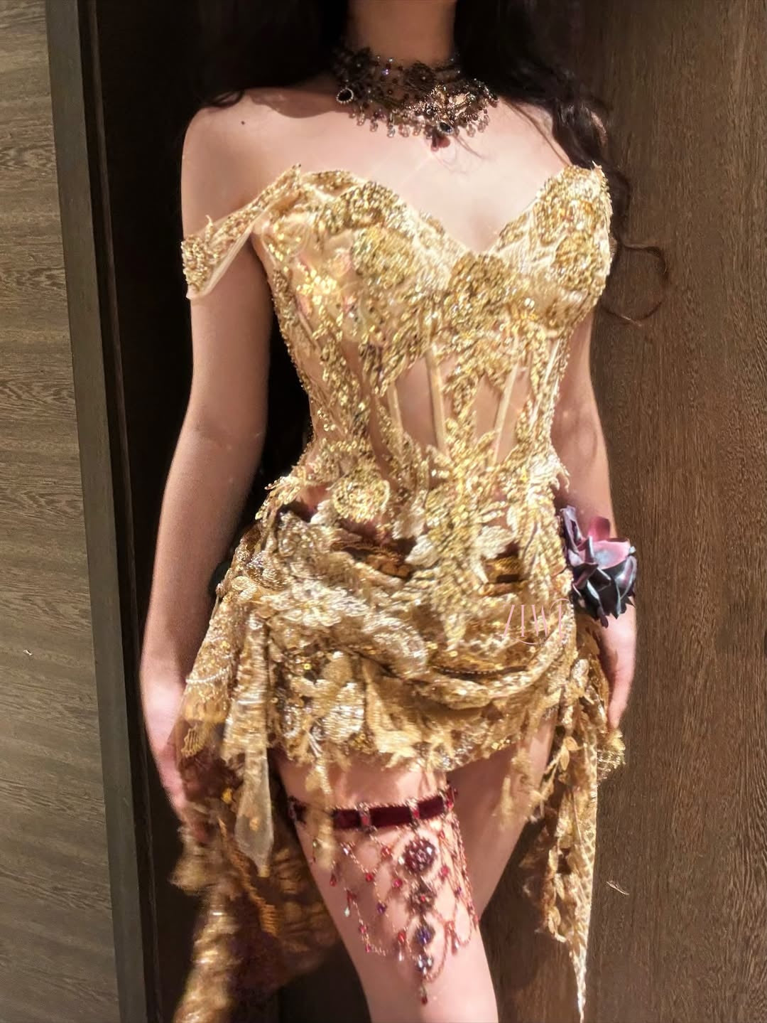 ZIWU ARTEMIS GOLDEN BROCADE ELEGANCE ENSEMBLE TOP COSTUME PATENT-PROTECTED