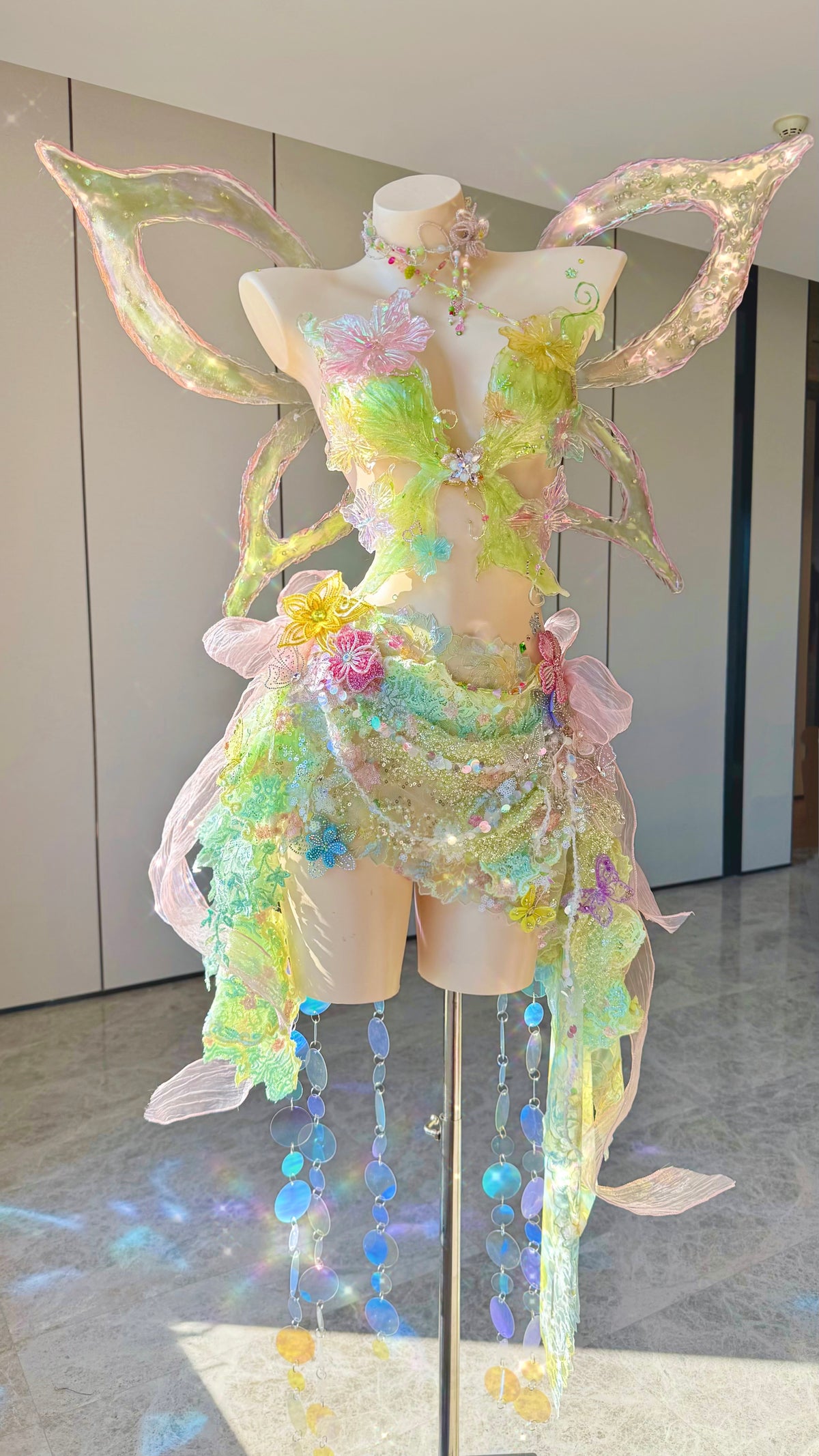 ZIWU ARTEMIS VERDANT BLOSSOM REVERIE RESIN TOP COSTUME PATENT-PROTECTED